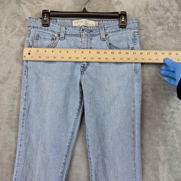 Levis 518 Jeans Womens 7 Juniors Light Wash Superlow Boot Cut Frayed Hem Y2K - Picture 5 of 15